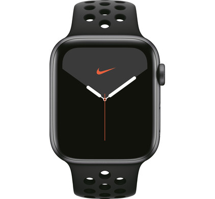 difference between apple watch series 5 and nike series 5