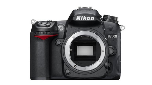 d　Nikon D7000 ニコン D7000 ボディ 価格比較 - 価格.com