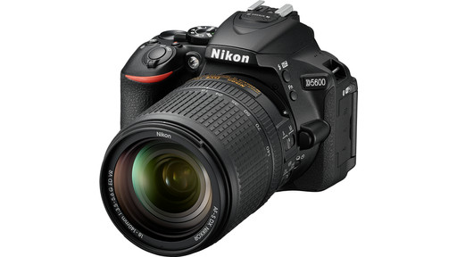 Nikon D5600 + AF-S DX 18-140mm f/3.5-5.6 G ED VR | Coolblue