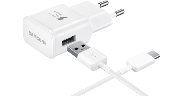 Samsung Adaptive Fast Charge Oplader 15W + Usb C Kabel 1,2m Kunststof