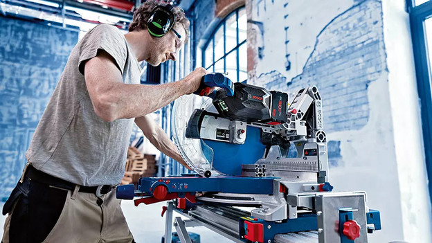 Bosch BITURBO Brusheless afkortzaag