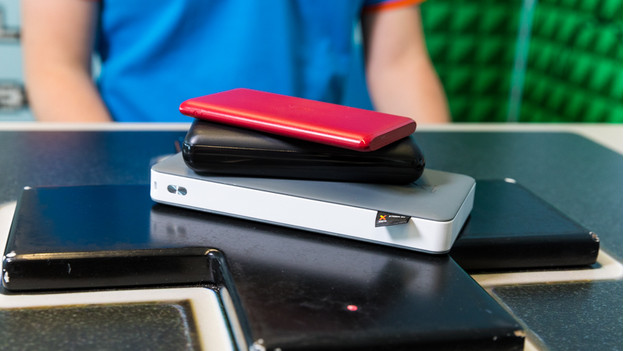 How do you choose a power bank with the right capacity? - Coolblue -  anything for a smile