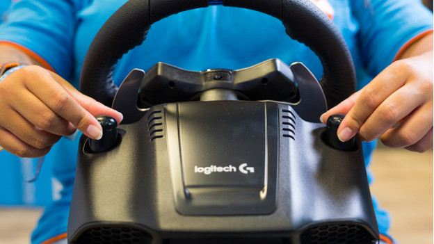 TURNING ON THE LOGITECH G29 