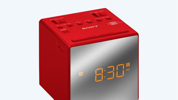 Travel alarm clock