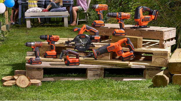 Black and decker online 18v system