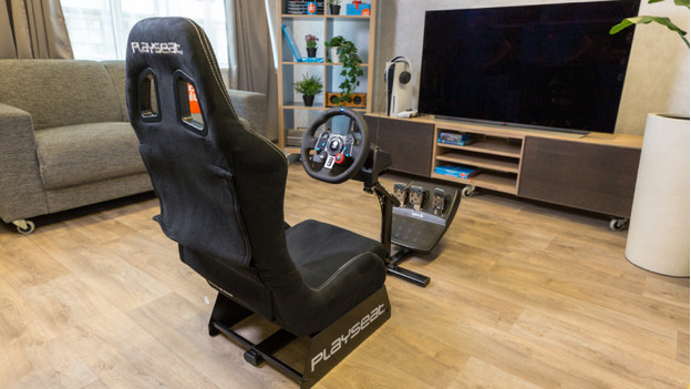 What do you need for a Logitech racing setup Coolblue