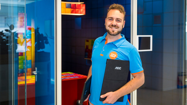 Expert review of the AOC 16T2 - Coolblue - anything for a smile