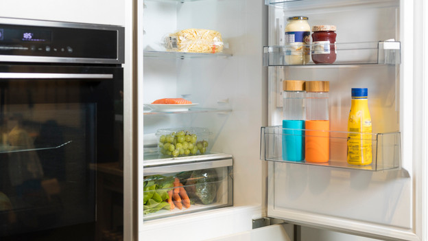 Zuivelproducten Acteur Email schrijven 4 tips voor een koelkast die stinkt - Coolblue - alles voor een glimlach