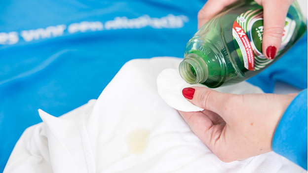 tips vlekken verwijderen uit kleding