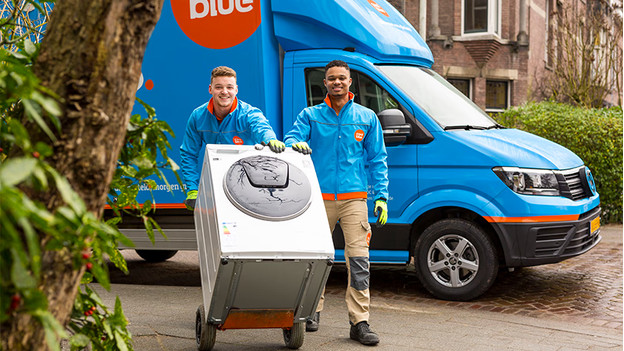 Coolblue delivery drivers