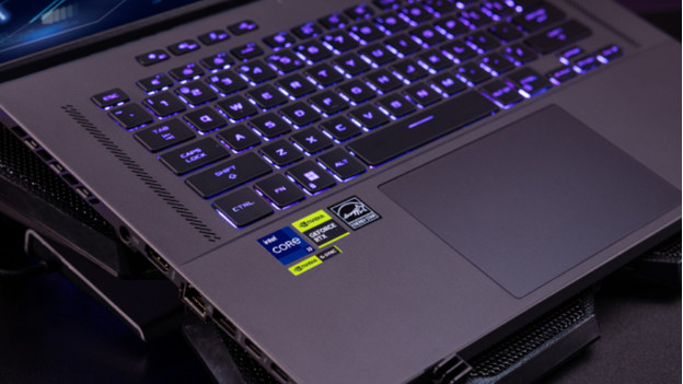 Gaming laptop with NVIDIA RTX 4070 video card