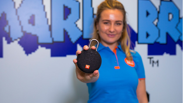How do you choose the right JBL Bluetooth speaker? - Coolblue - anything  for a smile