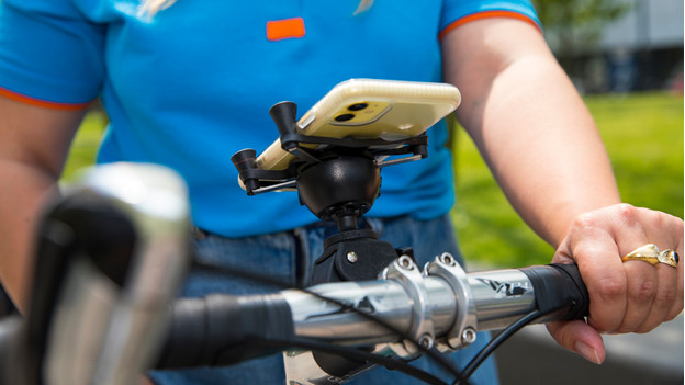 How do you choose a phone mount for your bike Coolblue