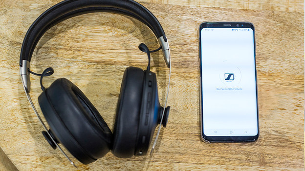 How do you solve a crackling noise with your Sennheiser headphones