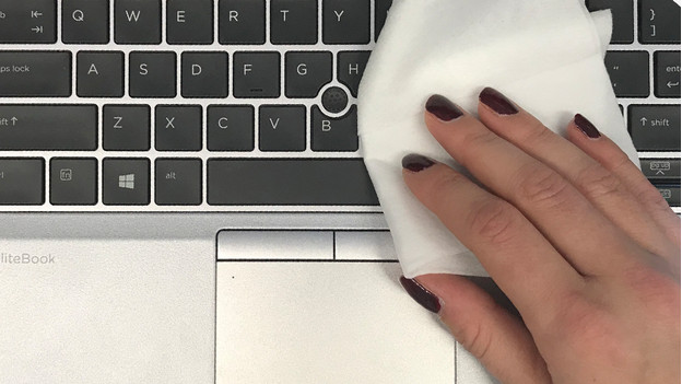 Schijnen half acht aftrekken Hoe los je problemen met het toetsenbord van je laptop op? - Coolblue -  alles voor een glimlach