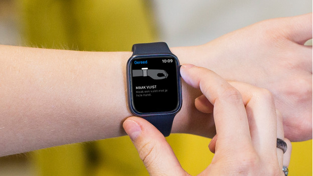 How do you navigate your Apple Watch? - Coolblue - anything for a smile
