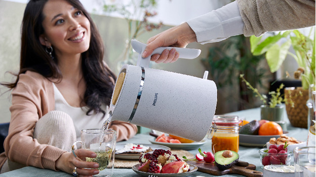 How do you get rid of the plastic smell or taste of your kettle? - Coolblue  - anything for a smile