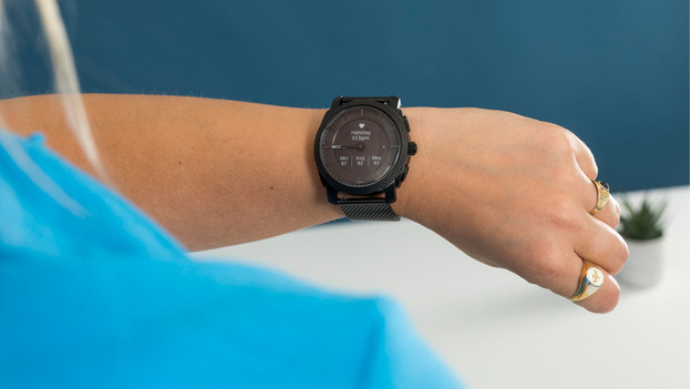 Fossil Gen 6 Hybrid smartwatch review: finding a middle ground