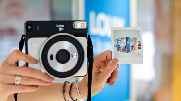 Expert review of the Fujifilm Instax SQ6 - Coolblue - anything for a smile