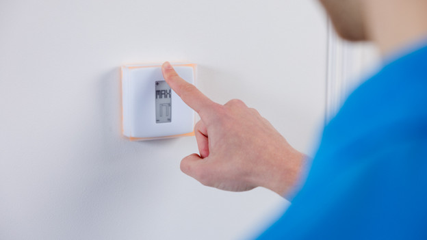 thermostaat aan het relais koppelen