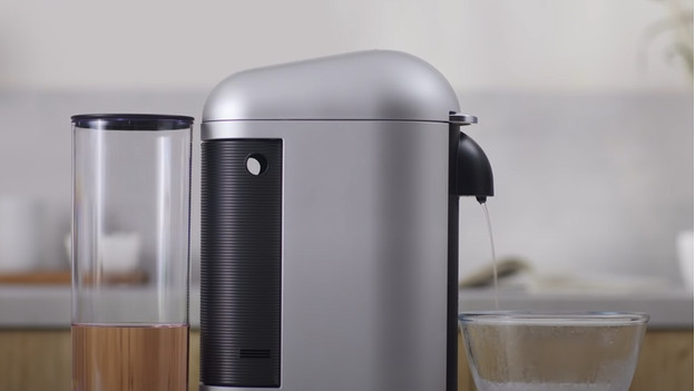 How do you descale your Nespresso Vertuo Plus? - Coolblue - anything for a  smile