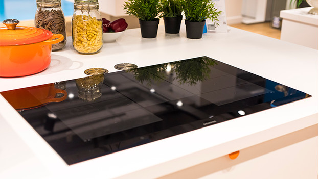 How do you build in an electric cooktop? - Coolblue - anything for a smile