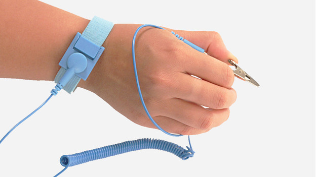 Antistatic wrist strap