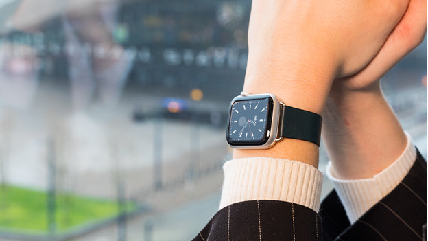 Apple watch simple on sale mobile