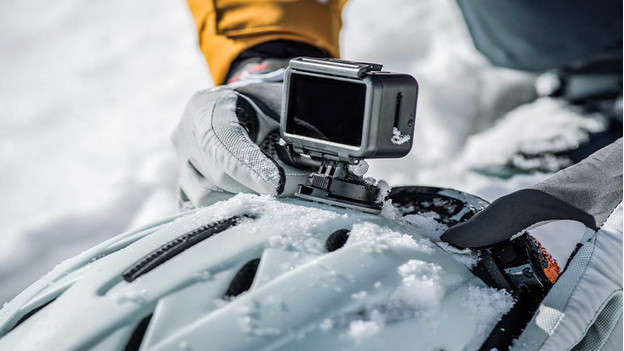 Welke GoPro accessoires heb ik nodig op wintersport? - Coolblue - alles  voor een glimlach