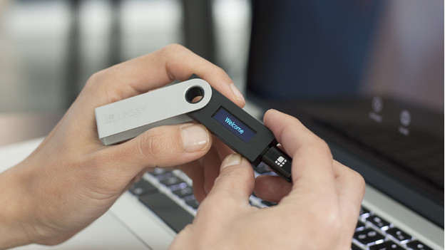 Expert review: Ledger Nano S - Coolblue - anything for a smile