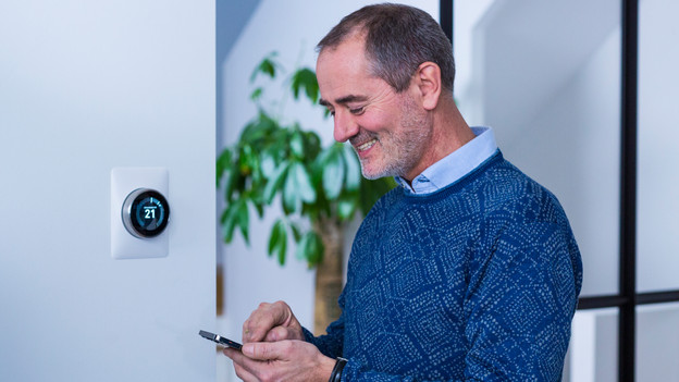 Control your smart thermostat via your smartphone