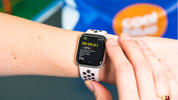 Does apple watch track bike online miles