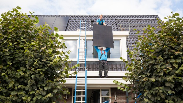 Roof solar panel installation