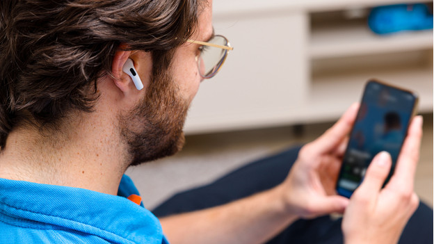 Bellen met AirPods