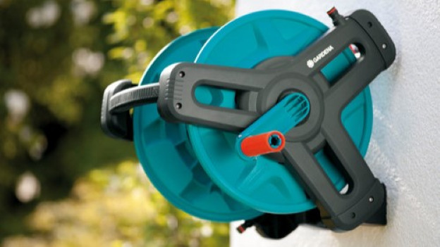 Garden hose reel