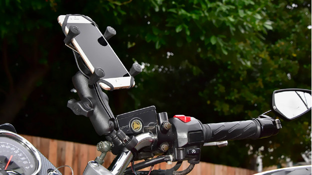 How do you choose a phone mount for your motor? - Coolblue