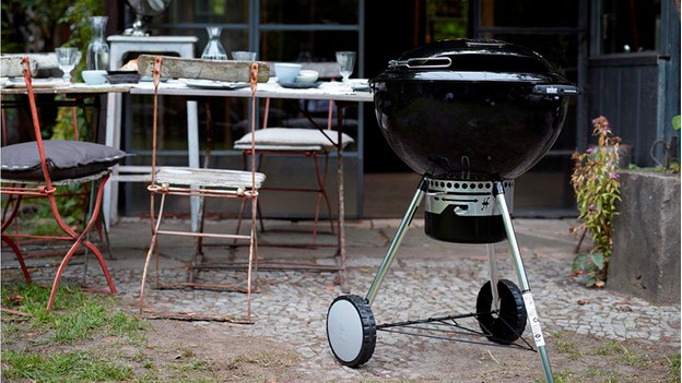 How do you safely extinguish a charcoal barbecue? - Coolblue - anything ...
