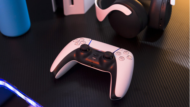 Een PS5 controller.