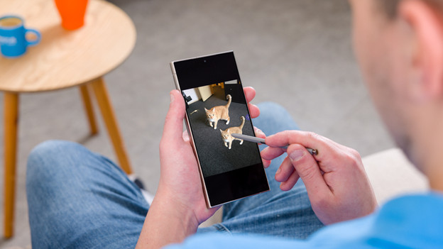 Galaxy AI Samsung smartphone