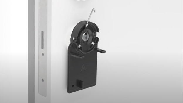 How do you install a Nuki smart door lock? - Coolblue - anything for a smile