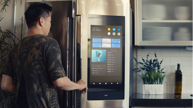 Keep track of what's in your smart fridge with Family Hub