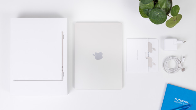 Macbook Air 2022 Box