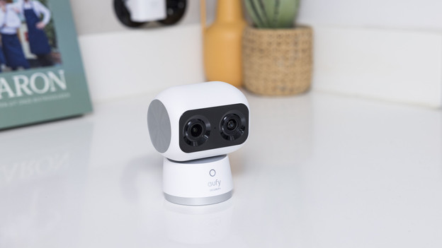 Pan tilt zoom IP camera