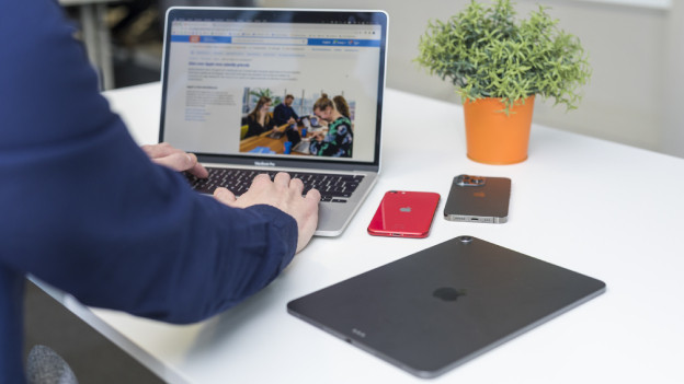 Apple Business Manager toestellen