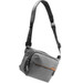 Peak Design Everyday Sling 3L v2 Ash product in gebruik