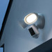 Ring Floodlight Cam Wired Pro Wit product in gebruik