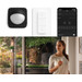 Philips Hue Welcome Verstraler White + buitensensor product in gebruik