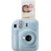 Fujifilm Instax Mini 12 Pastel Blue product in gebruik