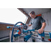 Bosch Professional GCM 18V-216 D + ProCORE 8,0 Ah accu + Onderstel product in gebruik