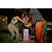 JBL Partybox 320 Wit + Bedrade Microfoon product in gebruik